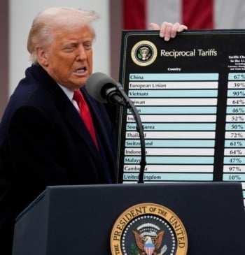 Un panel de jueces federales tumba los aranceles de Trump