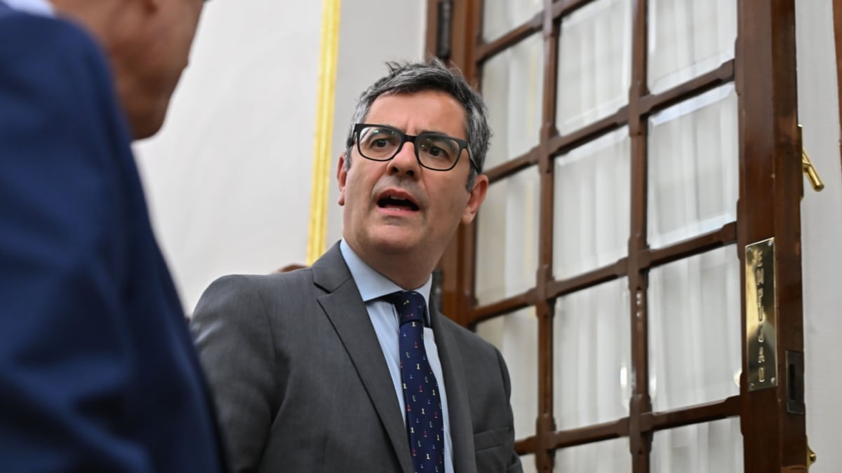 Bolaños no cree que Ábalos esté "chantajeando" a Sánchez con el "ataque" a su privacidad