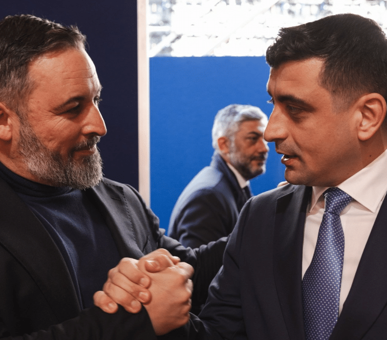 Abascal felicita a Simion: "El pueblo rumano está cada vez más cerca de recuperar su libertad"
