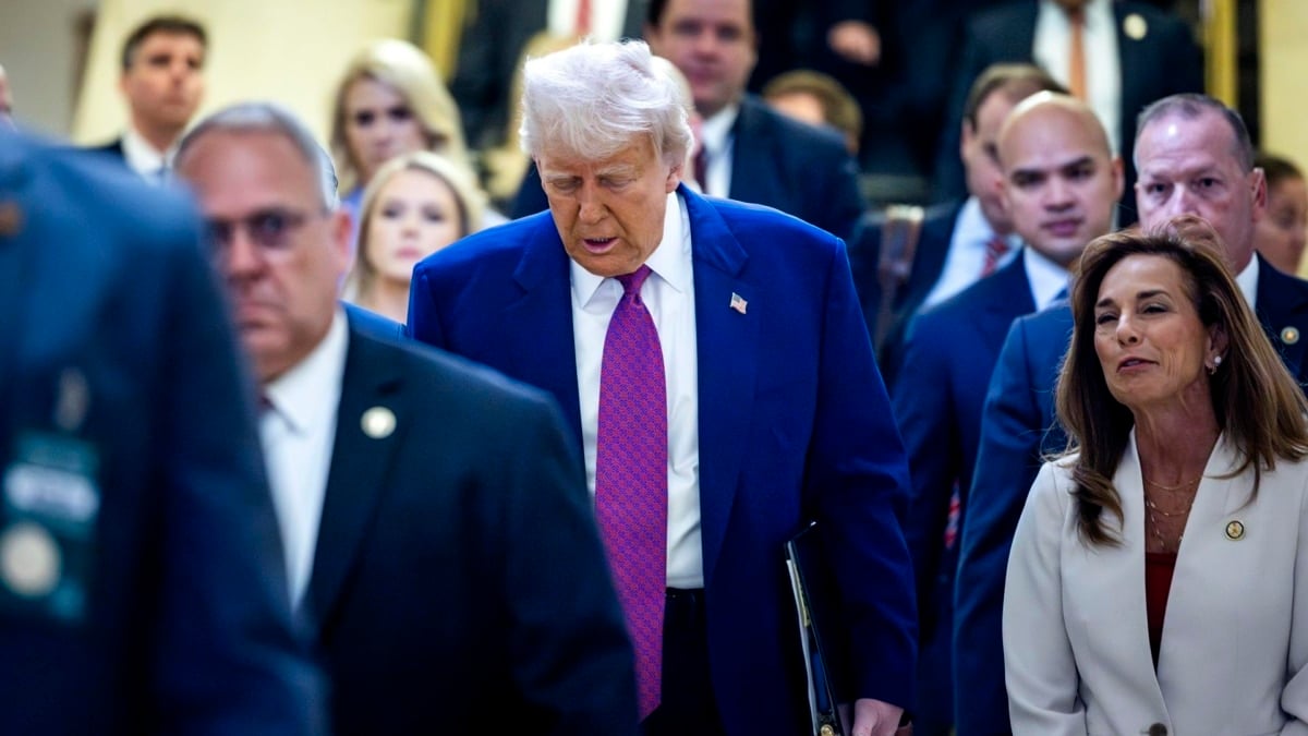 Donald Trump llega al Capitolio para convencer a los republicanos de que aprueben su "gran y hermosa ley", este lunes en Washington.