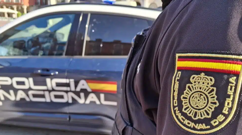 La Policía Nacional detiene a dos personas tras desmantelar un punto de venta de drogas en Cádiz