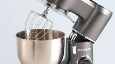 Haz tus propios panes, bizcochos y pizzas caseras con esta amasadora que está tirada de precio en Amazon