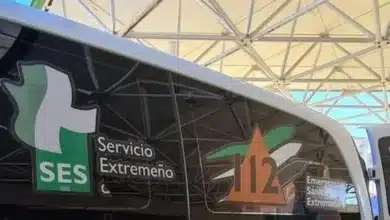 Herido un varón de 63 años tras caerle sobre las piernas la pala de una máquina en un taller
