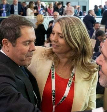 Ángela de Miguel, candidata de Garamendi, se impone por 30 votos a [...]