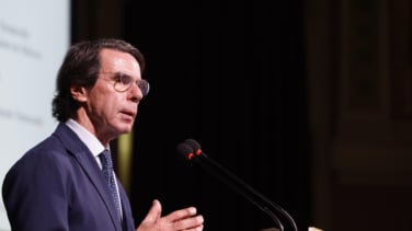 Aznar advierte a Feijóo de que debe "entusiasmar a los propios" y que no solo vale gobernar a costa del rechazo a Sánchez