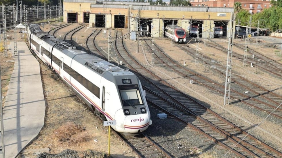 Interrumpida la alta velocidad entre Madrid y Andalucía por falta de tensión en la catenaria