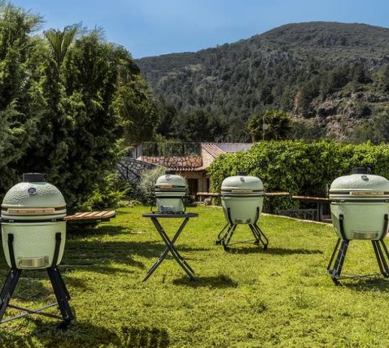 Esta barbacoa de carbón va a ser la estrella de jardín: consíguela ahora con descuentazo