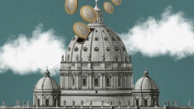 Las dos caras del dinero del Papa