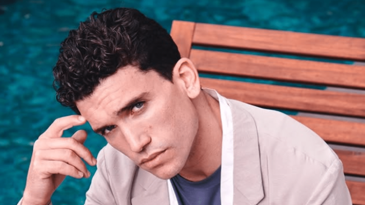 Jaime Lorente, su vida, trayectoria y hobbies