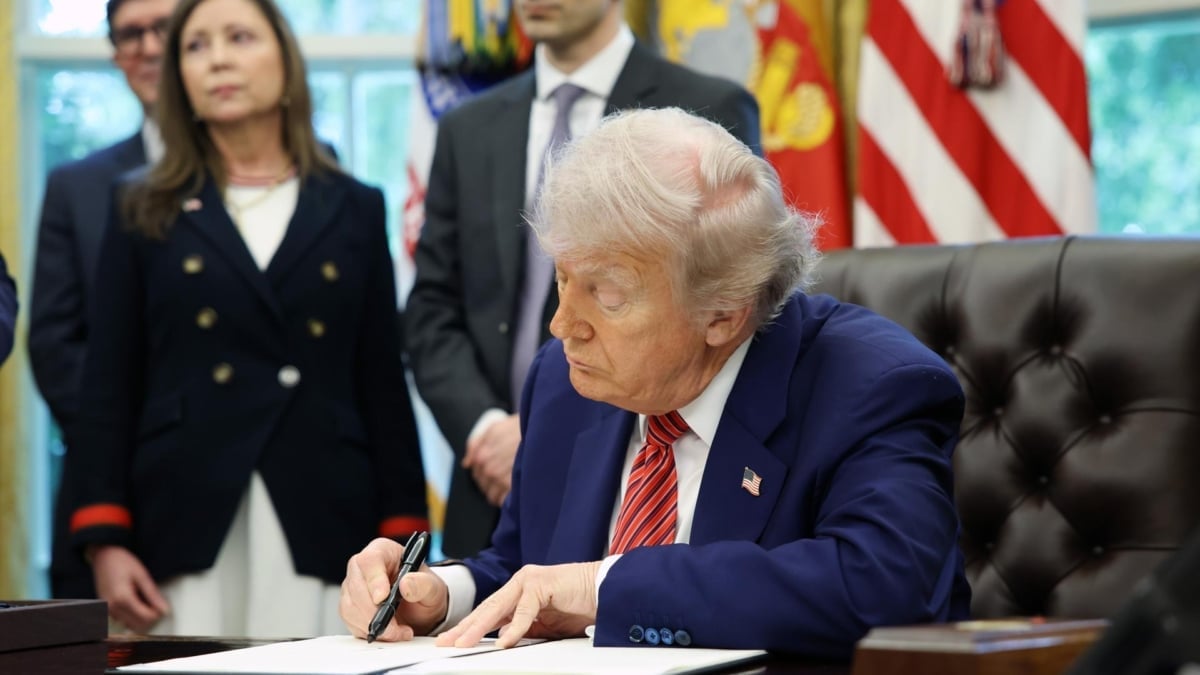 Un juez bloquea temporalmente la prohibición de Trump de que Harvard pueda matricular extranjeros