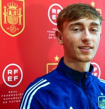 Dean Huijsen jugará en el Real Madrid hasta 2030