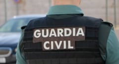 Detenido un menor y dos investigados por un violento robo con cuchillo en Oliva