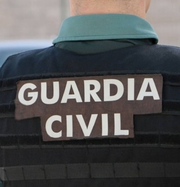 Detenido un menor y dos investigados por un violento robo con cuchillo [...]