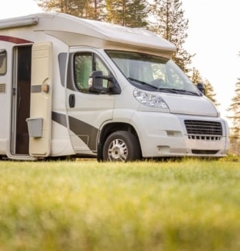 La DGT informa sobre el uso de autocaravanas y las velocidades máximas [...]