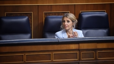 Yolanda Díaz abandona la estrategia de silencio y pide "contundencia" frente al escándalo de la 'fontanera' de Ferraz