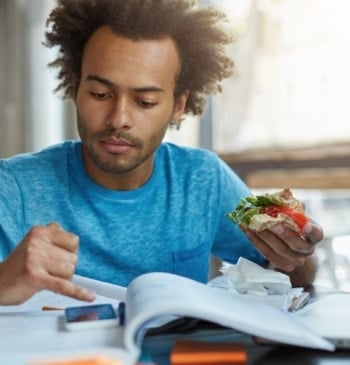 Qué comer en época de exámenes: estos son los alimentos que mejoran [...]