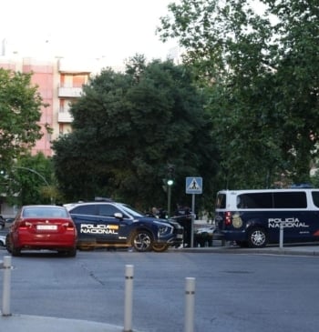 Encuentran una mujer fallecida por arma blanca y un hombre herido en [...]