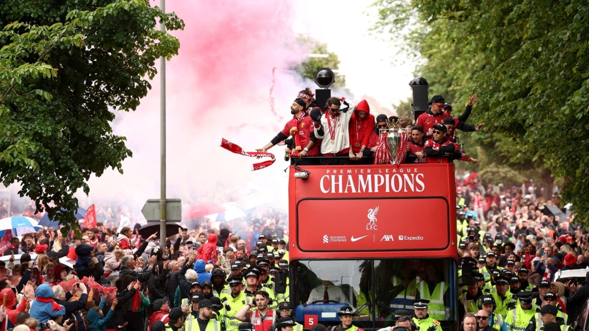 Detienen a un hombre por atropellar a varias personas durante la celebración de la Premier del Liverpool