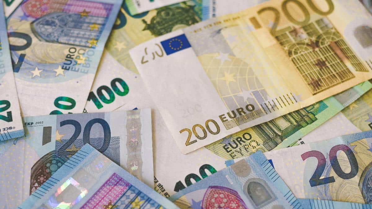 La paga extra de verano de los pensionistas llega con subida incluida: comprueba tu cuenta a partir de este día