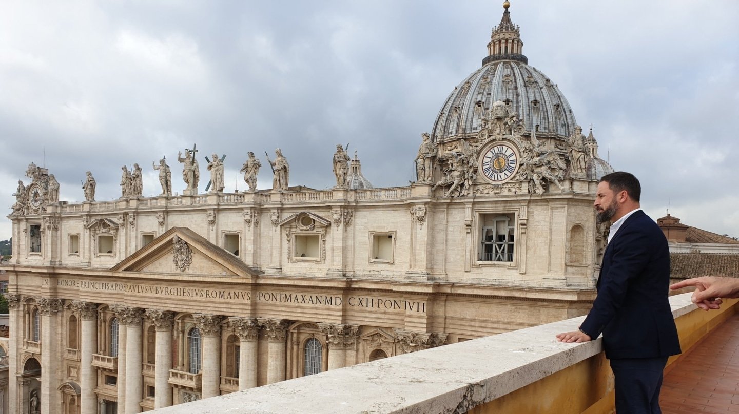 El presidente de Vox, Santiago Abascal, en una visita al Vaticano en septiembre de 2019 para reunirse con el cardenal Robert Sarah