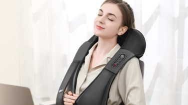 ¿Dolores de cuello y espalda? Necesitas este masajeador con mas de 2 mil valoraciones positivas en Amazon