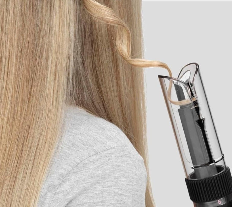¿Rizo? ¿Ondas surferas? Tú eliges con el rizador de pelo de BaByliss rebajado que arrasa en Amazon