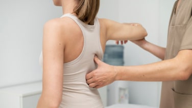Las implicaciones que puede tener la escoliosis en el día a día