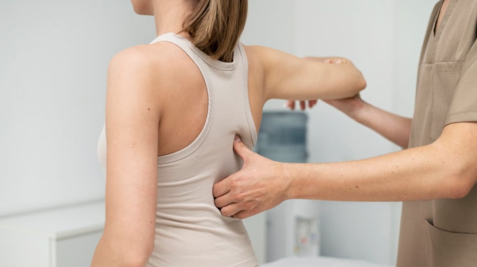 Las implicaciones que puede tener la escoliosis en el día a día 