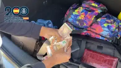 Detenida pareja en Denia por estafar a mayores al espiar PIN de tarjetas