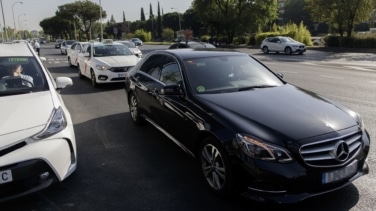 Taxistas de Madrid protestan por 8.500 licencias VTC a Cabify