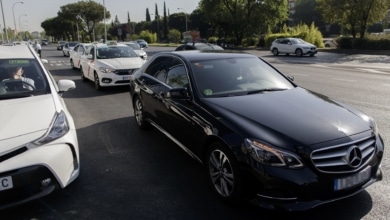Taxistas de Madrid protestan por 8.500 licencias VTC a Cabify