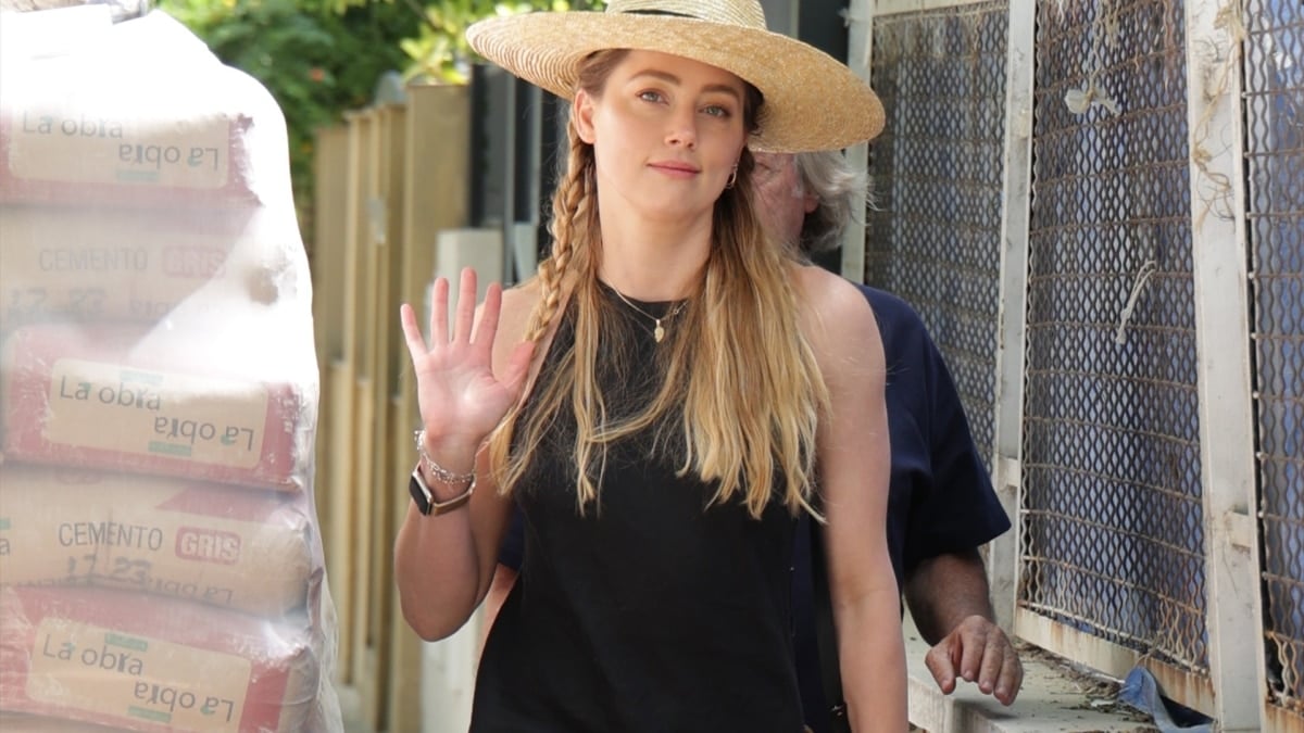 FOTO DE ARCHIVO. La actriz Amber Heard saliendo de su casa en Madrid