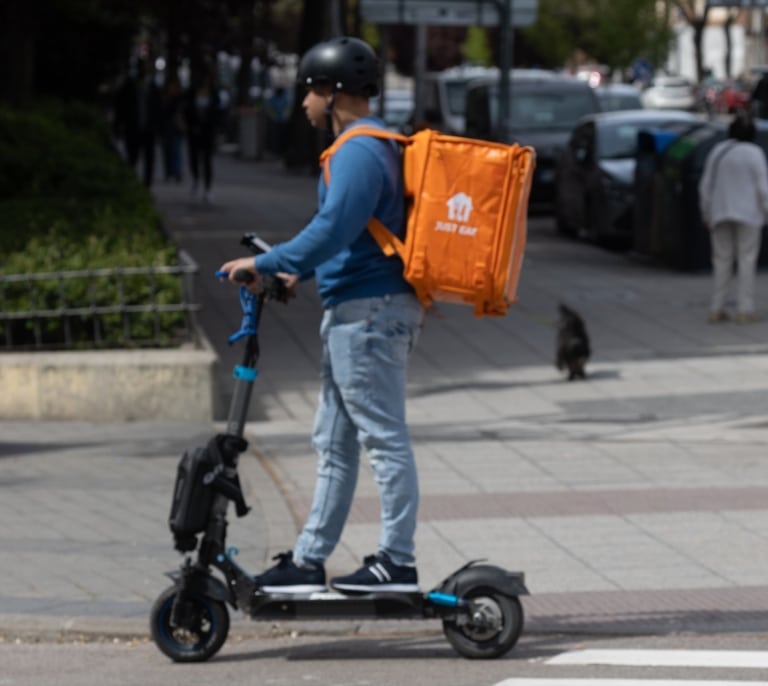 Los municipios madrileños piden una regulación para el uso de patinetes en las ciudades
