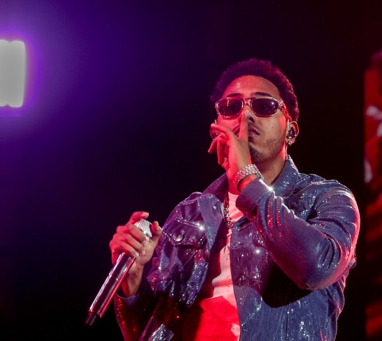 El "reiterado incumplimiento" de los límites del sonido hacen que el Movistar Arena interrumpa el segundo concierto de Myke Towers