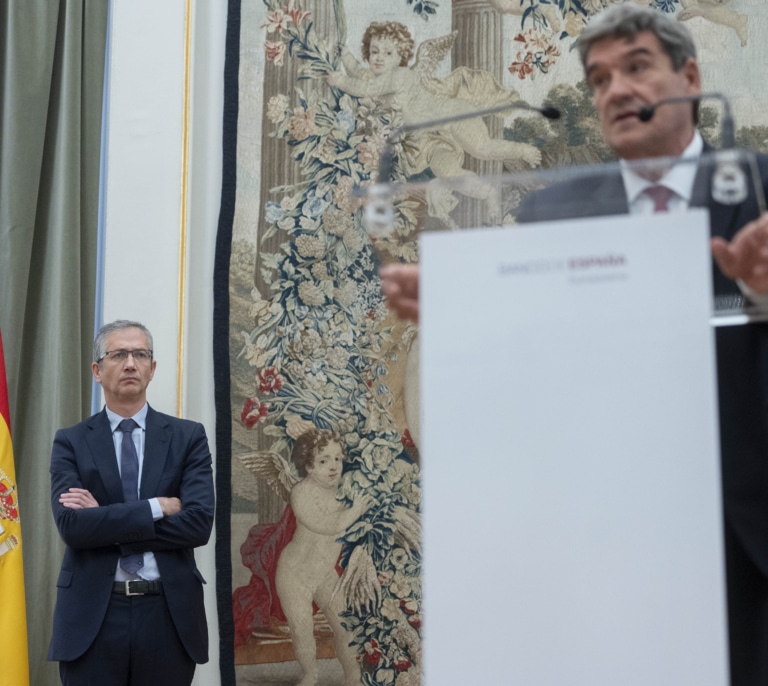 Los servicios de estudios más prestigiosos cuestionan la sostenibilidad de las pensiones que defiende Escrivá