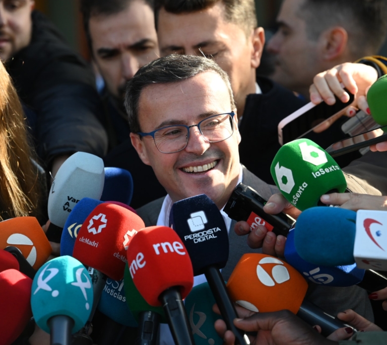 Cierre de filas de Gobierno y Ferraz con Gallardo (pero malestar en Extremadura)