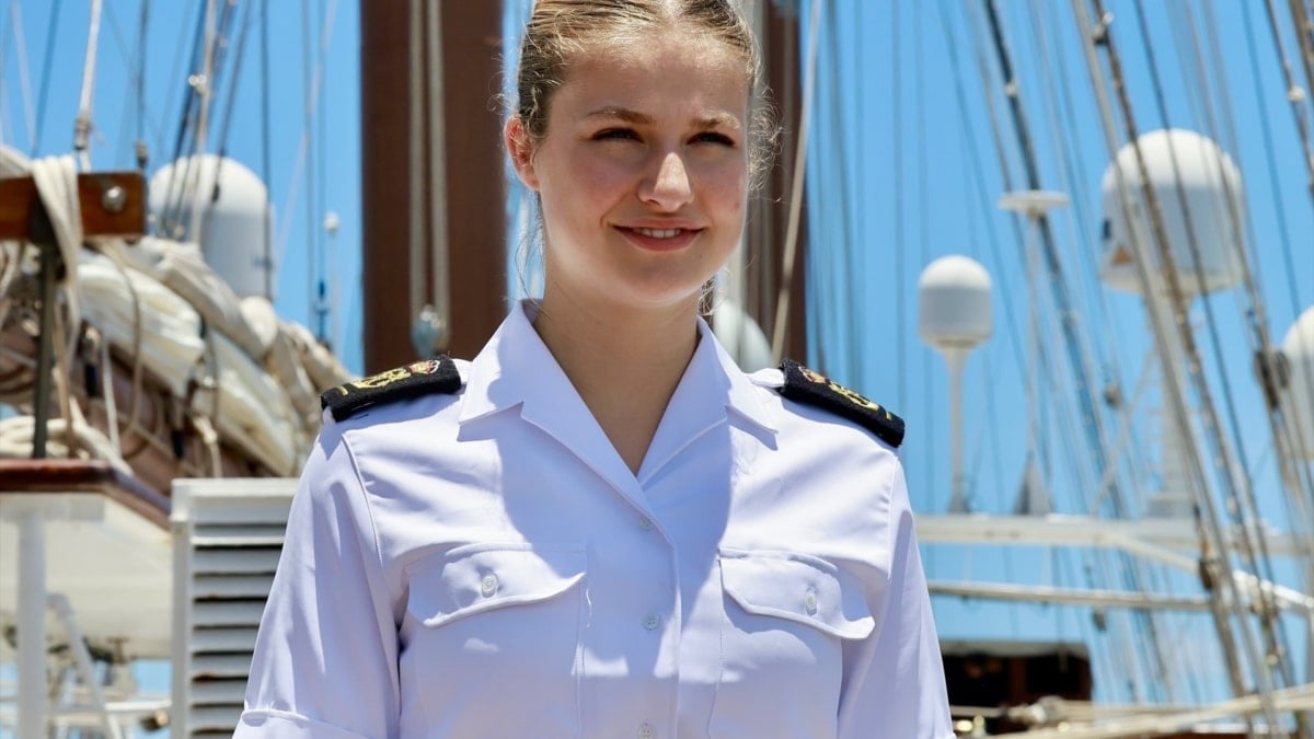 La Princesa Leonor visita Salvador de Bahía en su primera escala por América