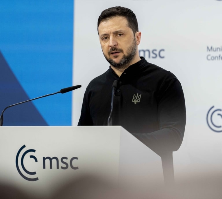 Rusia ataca Ucrania a pesar de la propuesta de tregua de Zelenski para reunirse con Putin en Estambul