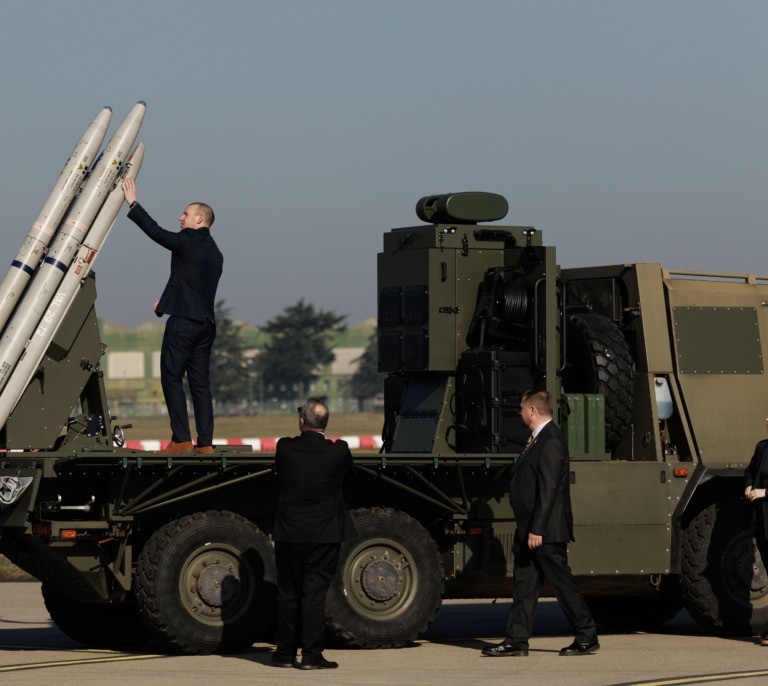 Alemania asegura que Ucrania tiene ya luz verde para usar armas de largo alcance occidentales contra territorio ruso