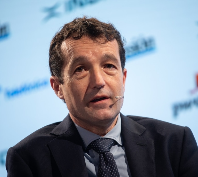 Escribano llega a Feindef como presidente de Indra bajo sospechas de conflicto de intereses
