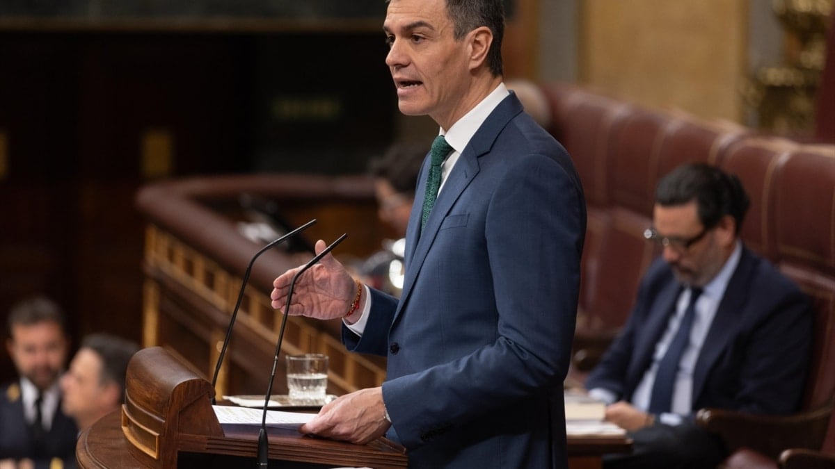 Sánchez vincula la vida de las nucleares a que las paguen "los ultrarricos" que las presiden