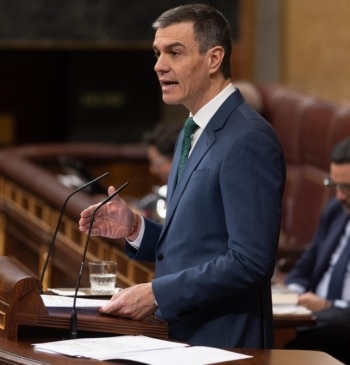 Sánchez habla en el Congreso sobre defensa y el apagón