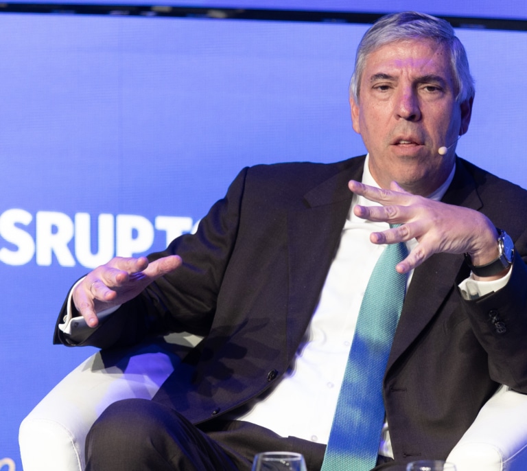 Indra, sobre la fusión con Escribano: "Seguimos trabajando en la operación"
