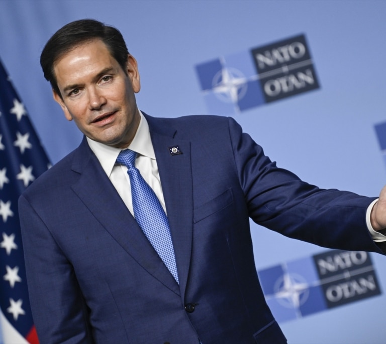 Estados Unidos, a por los funcionarios de la UE: anuncia que restringirá visados a quienes sean "cómplices de la censura"