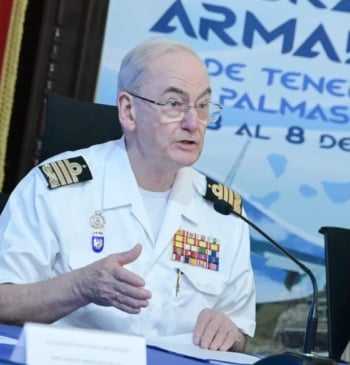"Defender a quien no le interesa ser defendido lo pone muy difícil", [...]