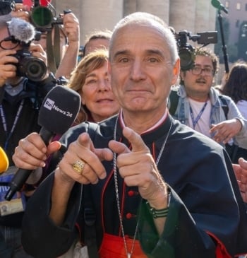 Un cardenal que estuvo dentro de la Capilla Sixtina: "Vi alinearse los [...]