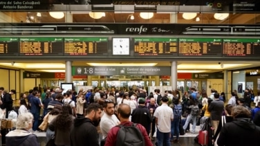 Adif repara una avería de señalización que ha provocado retrasos en los trenes de alta velocidad a Sevilla