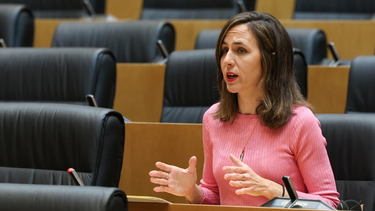 La secretaria general de Podemos, Ione Belarra, en la comparecencia de la exvicepresidenta del Gobierno, Soraya Sáenz de Santamaría, en la Comisión de Investigación sobre la ‘Operación Cataluña’, en el Congreso de los Diputados, a 5 de mayo de 2025, en Madrid (España). La comisión investiga las actuaciones del Ministerio del Interior durante los gobiernos del Partido Popular en relación con las presuntas irregularidades que vinculan a altos cargos y mandos policiales con la existencia de una trama parapolicial. Marta Fernández / Europa Press 05 MAYO 2025;CONGRESO DIPUTADOS; 05/5/2025