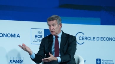 Feijóo rechaza la consulta pública de la OPA del BBVA al Sabadell y alerta sobre la "arbitrariedad y frivolidad" de Moncloa