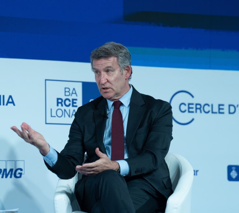 Feijóo rechaza la consulta pública de la OPA del BBVA al Sabadell y alerta sobre la "arbitrariedad y frivolidad" de Moncloa